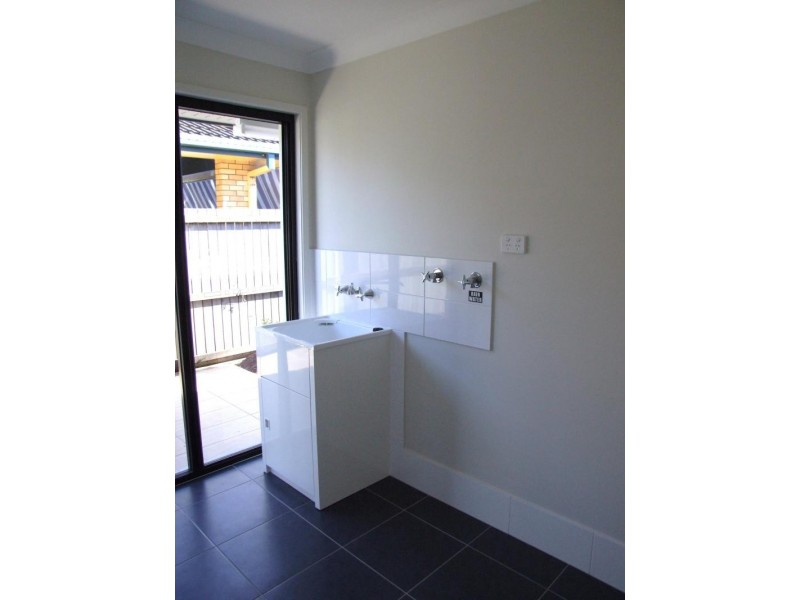 8 Nordenfeldt Rd, Cannon Hill QLD 4170