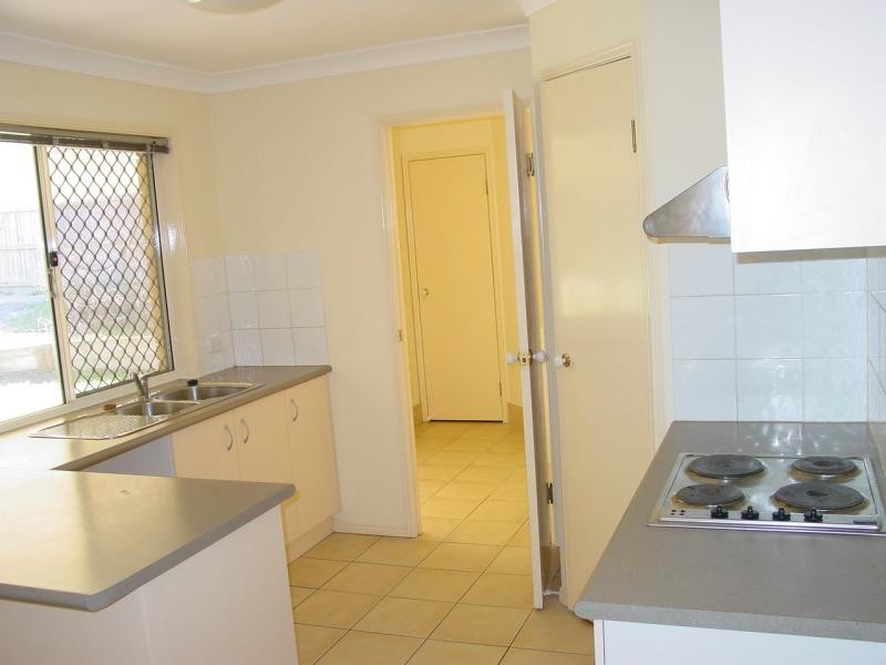 44 Berkshire Pl, Springfield Lakes QLD 4300