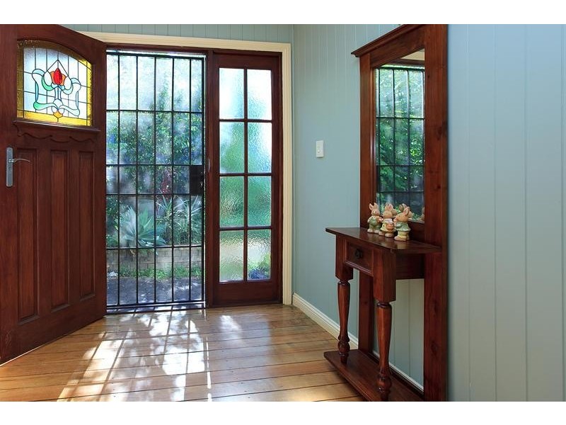 58 Balmoral St, Hawthorne QLD 4171