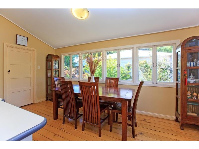 58 Balmoral St, Hawthorne QLD 4171