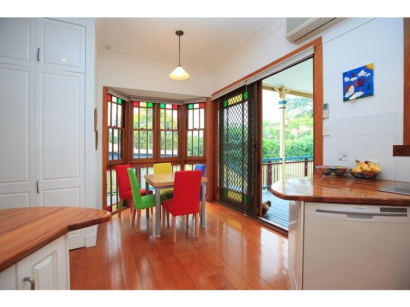 18 Brae St, Coorparoo QLD 4151