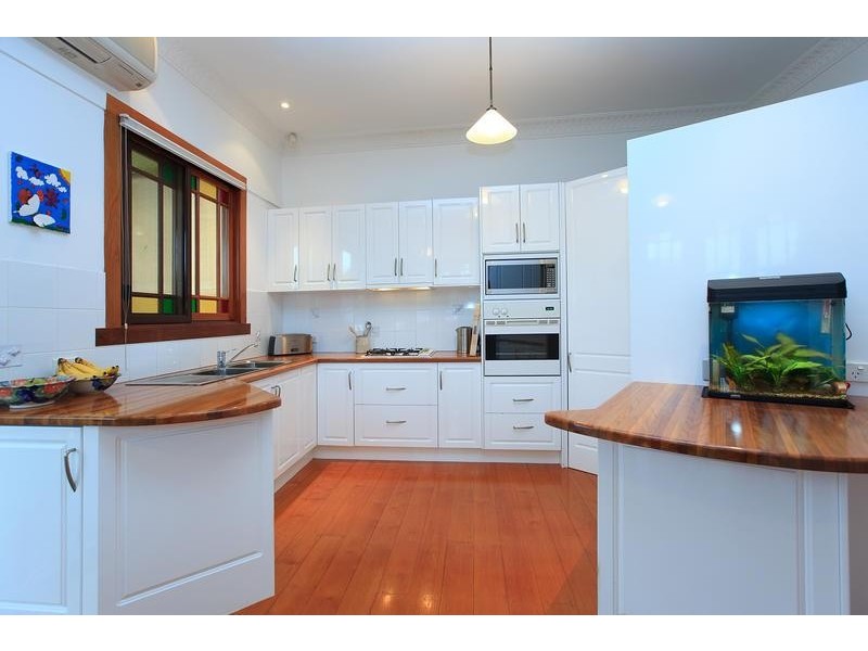 18 Brae St, Coorparoo QLD 4151
