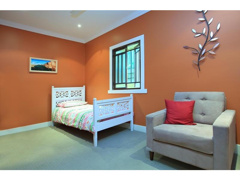 18 Brae St, Coorparoo QLD 4151