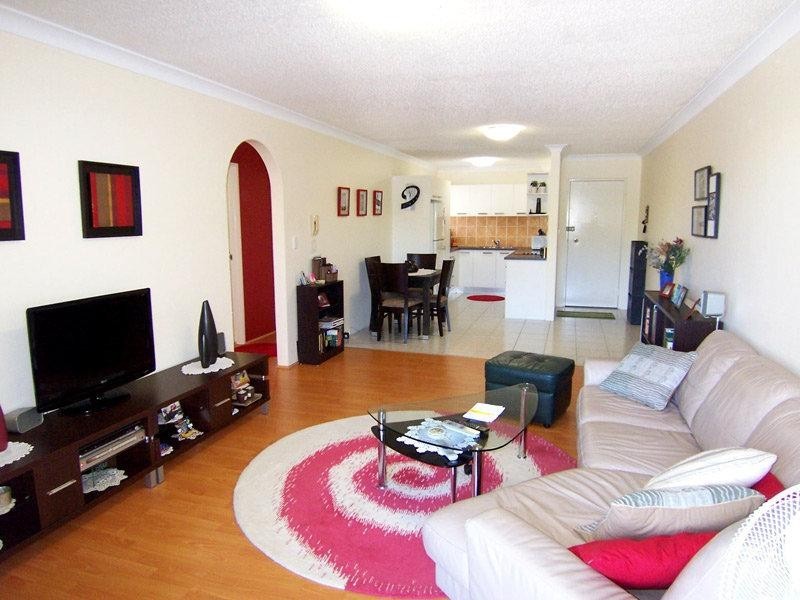 3/31 Crown  St, Holland Park West QLD 4121