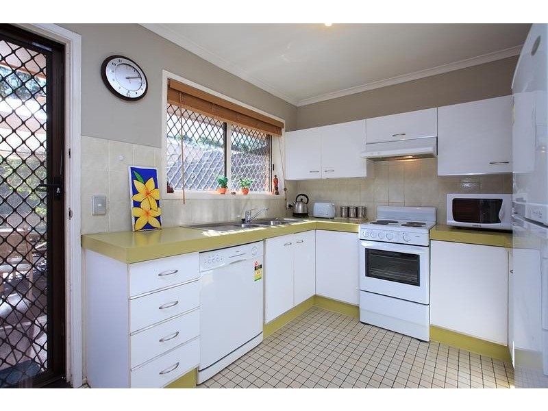 4/5 Woodford St, Holland Park QLD 4121