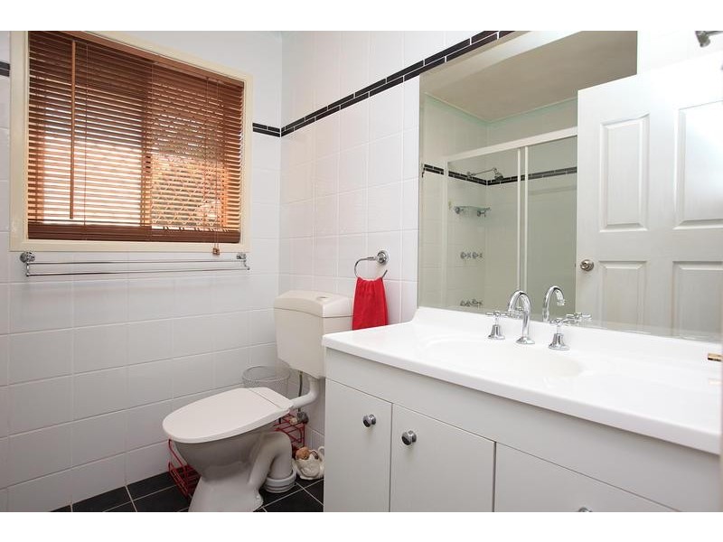 4/5 Woodford St, Holland Park QLD 4121