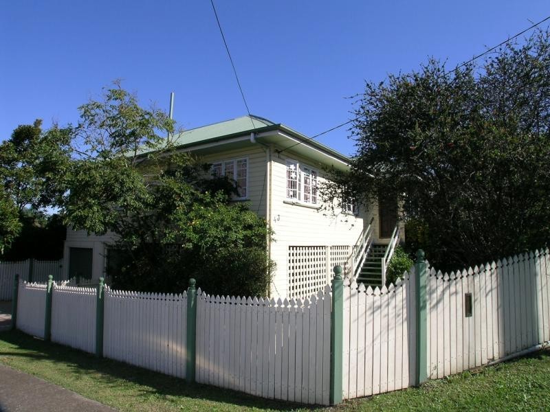 61 Marshall  Rd, Holland Park West QLD 4121