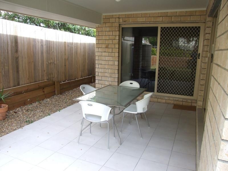 43 Junction  Rd, Morningside QLD 4170