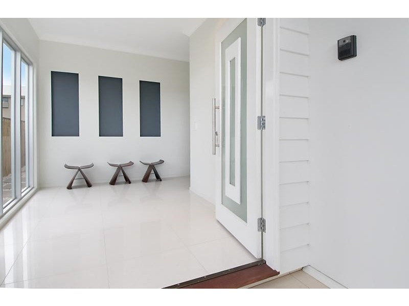 8 School  St, Hendra QLD 4011