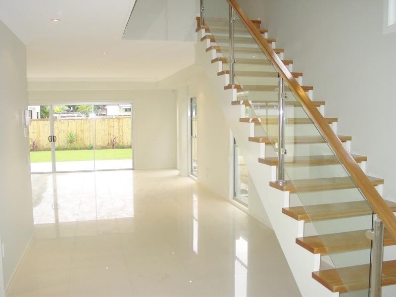 8 School  St, Hendra QLD 4011