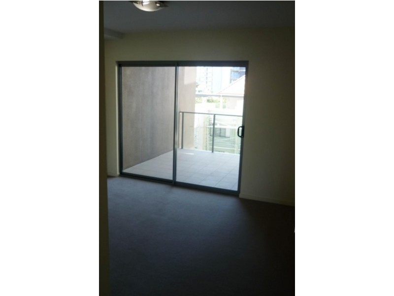 10/215 Wellington Rd, East Brisbane QLD 4169