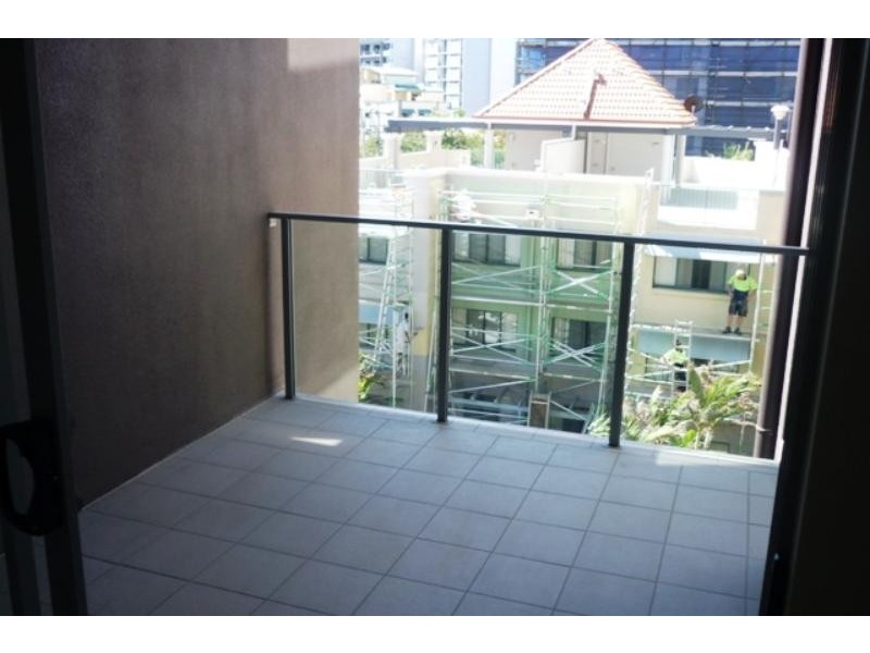 10/215 Wellington Rd, East Brisbane QLD 4169