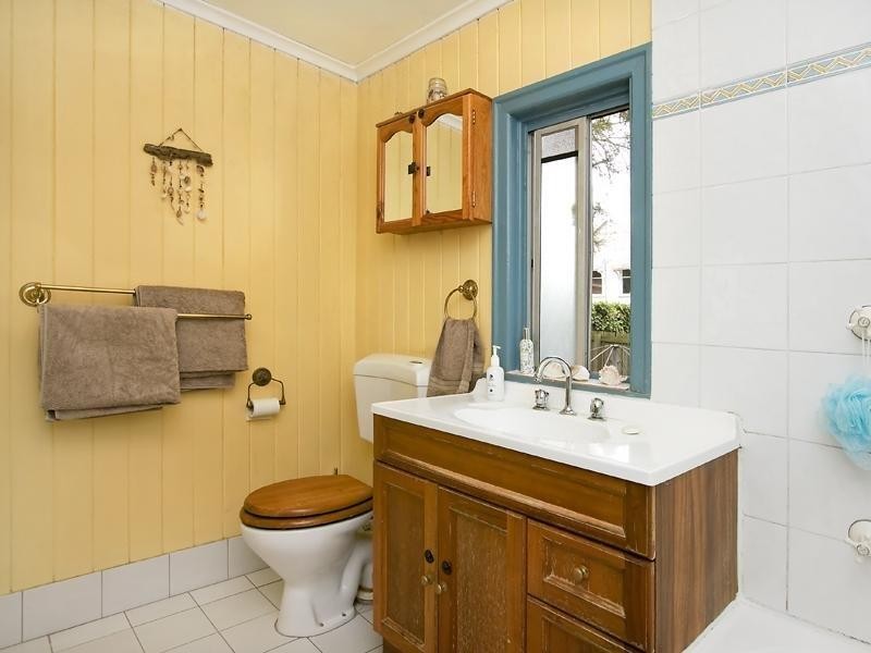 3 Thomas St, Coorparoo QLD 4151