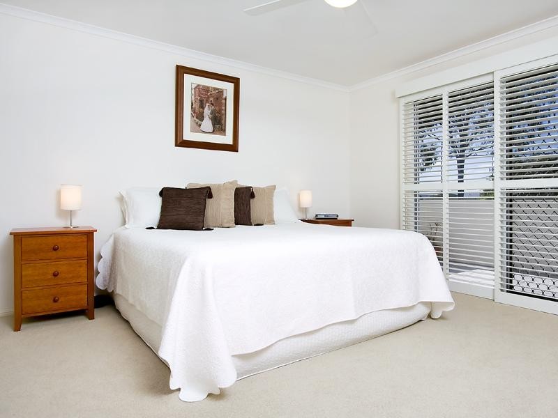 8 McIntyre  St, Hendra QLD 4011