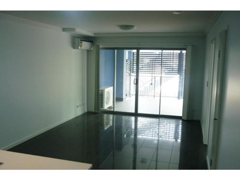 82 Grenfell St, Mount Gravatt East QLD 4122