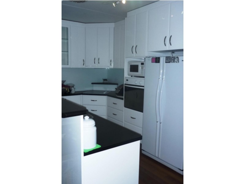 4/17 Cardross St, Yeerongpilly QLD 4105