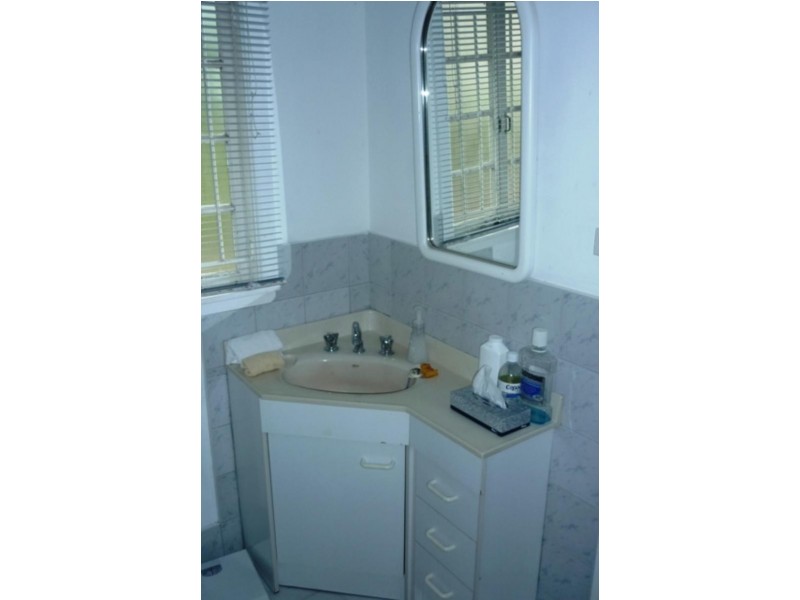 4/17 Cardross St, Yeerongpilly QLD 4105