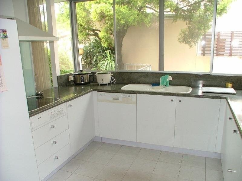 37 Carnelian  St, Holland Park QLD 4121