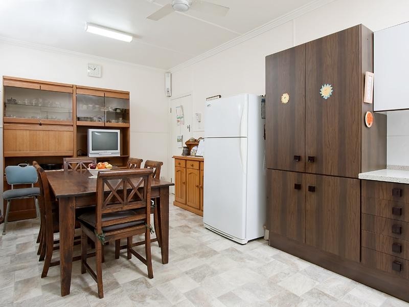 33 Hobart Ave, Camp Hill QLD 4152