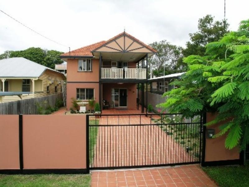 95 Grattan Tce, Manly QLD 4179