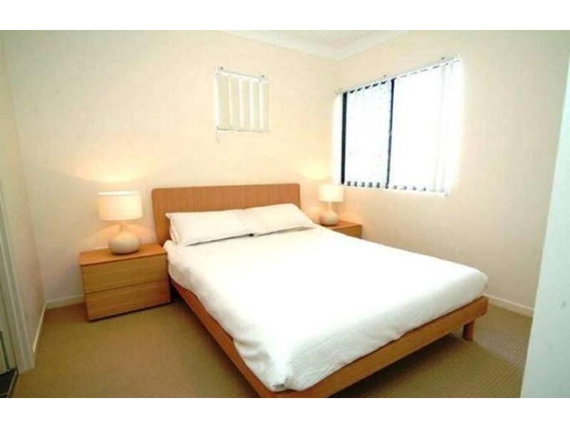 3/108 Bromley St, Kangaroo Point QLD 4169