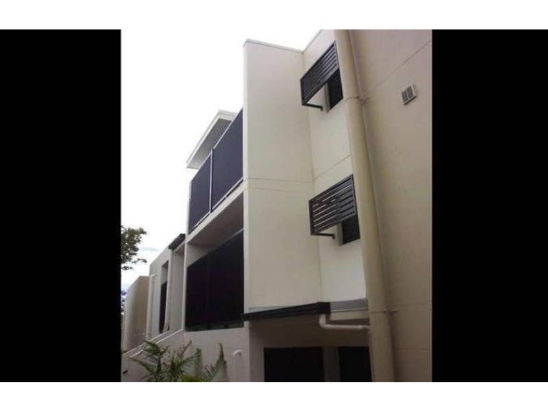 3/108 Bromley St, Kangaroo Point QLD 4169