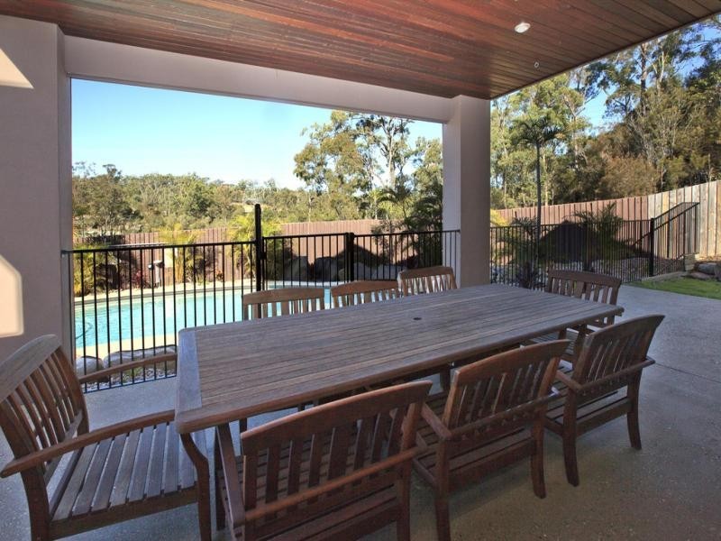 8 Olive Pl, Carindale QLD 4152