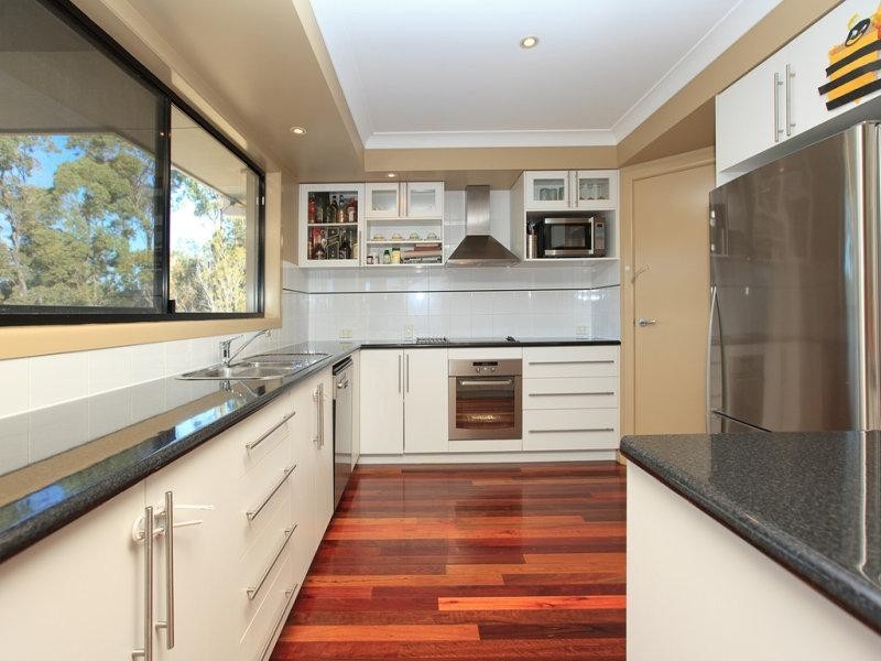 8 Olive Pl, Carindale QLD 4152