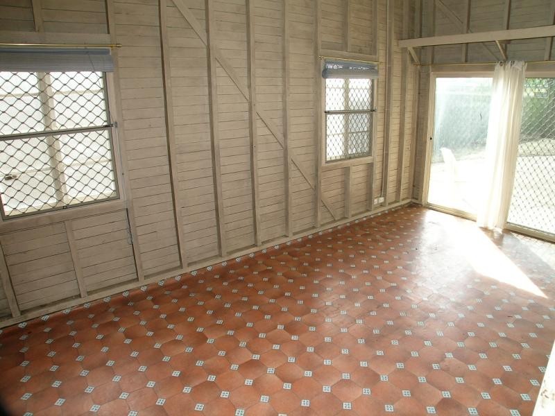 91 Grenfell St, Mount Gravatt East QLD 4122