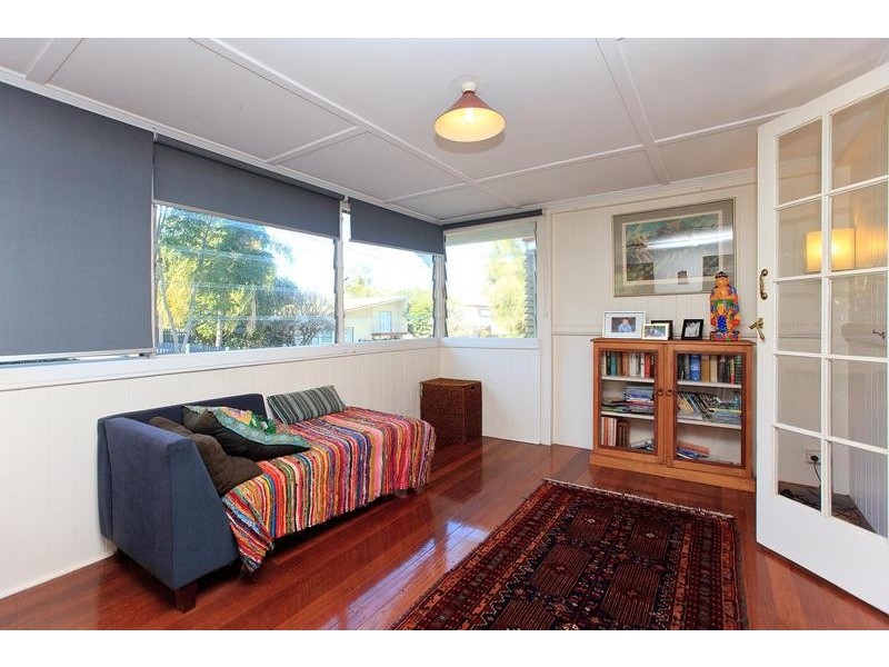 55 Brinawa St, Camp Hill QLD 4152