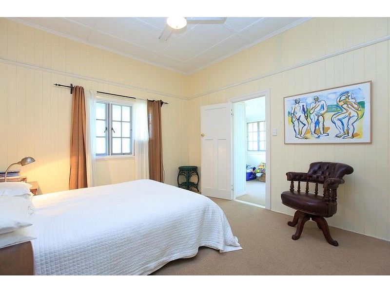 55 Brinawa St, Camp Hill QLD 4152