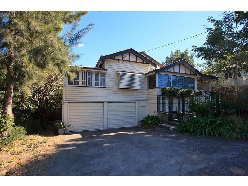 55 Brinawa St, Camp Hill QLD 4152