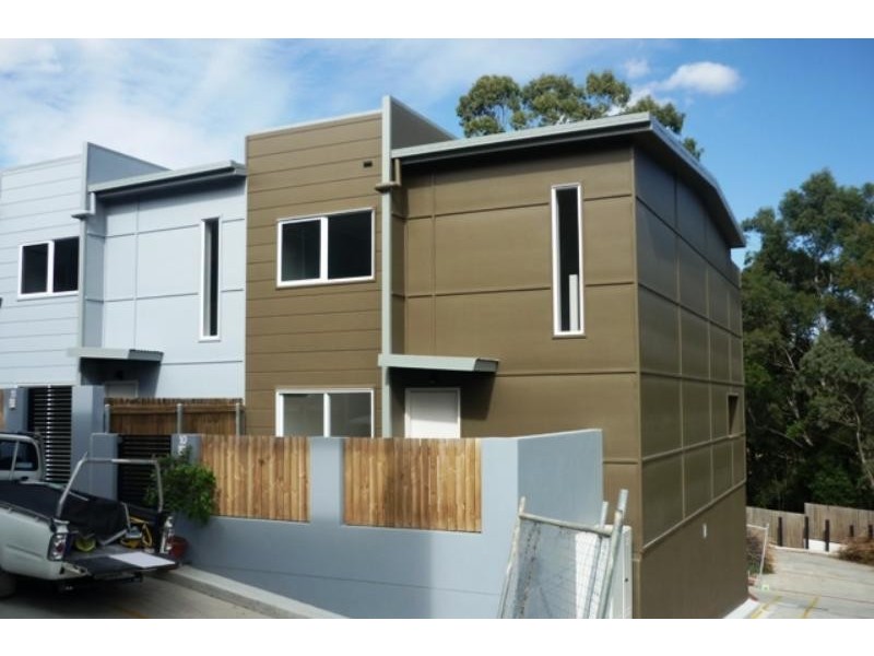 108 Nicholson St, Greenslopes QLD 4120