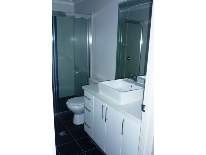 108 Nicholson St, Greenslopes QLD 4120