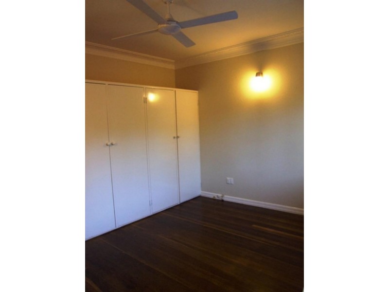 54 Coonara St, Holland Park QLD 4121