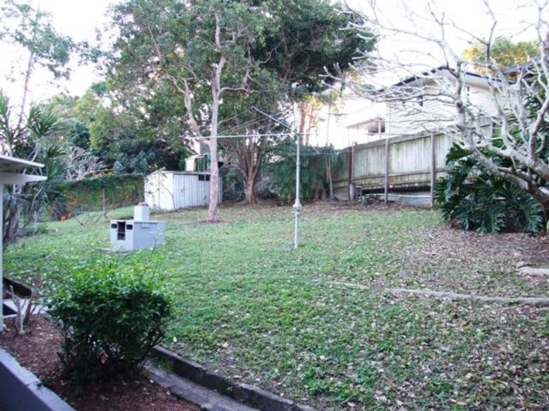 54 Coonara St, Holland Park QLD 4121