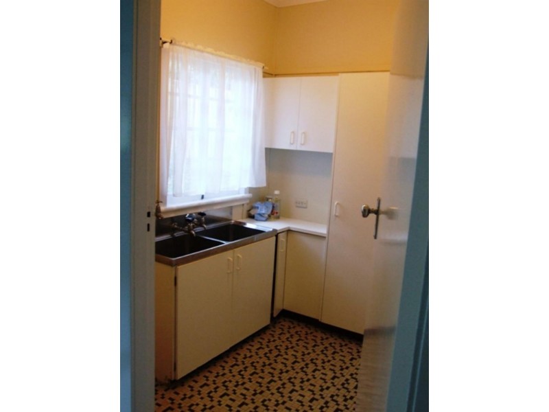 54 Coonara St, Holland Park QLD 4121