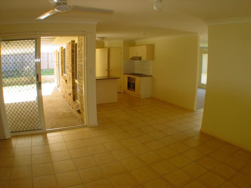 44 Berkshire  Pl, Springfield Lakes QLD 4300