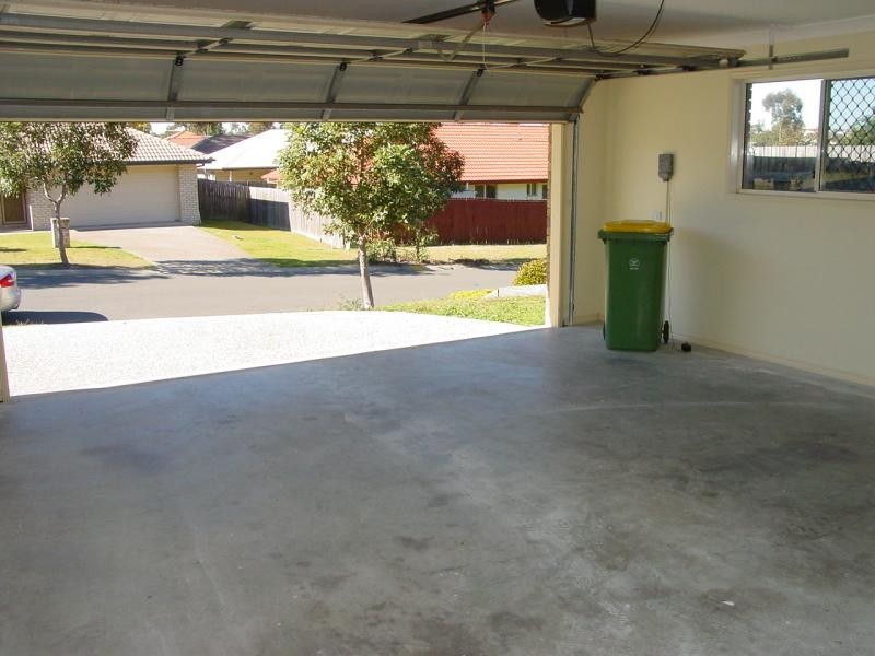 44 Berkshire  Pl, Springfield Lakes QLD 4300