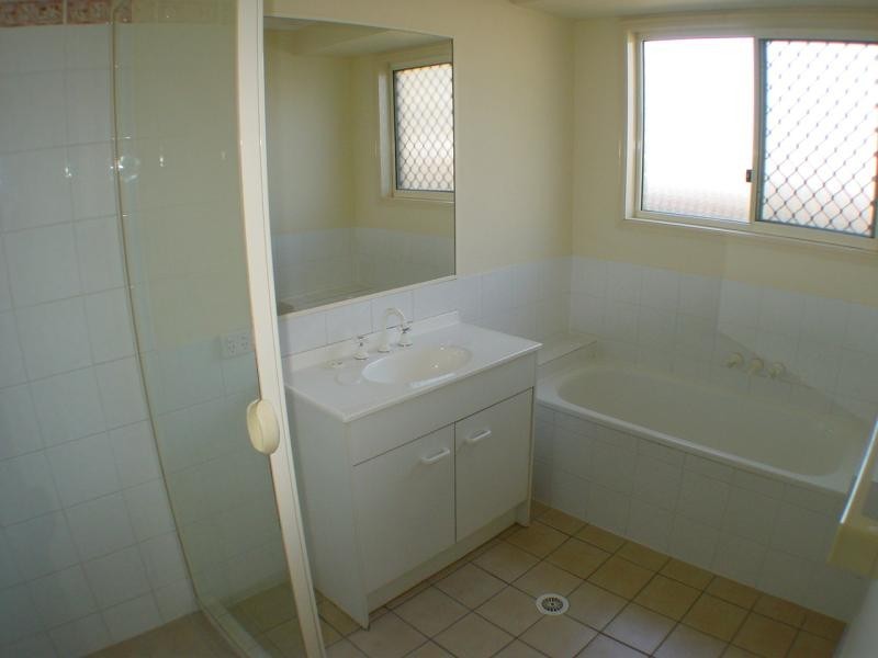44 Berkshire  Pl, Springfield Lakes QLD 4300