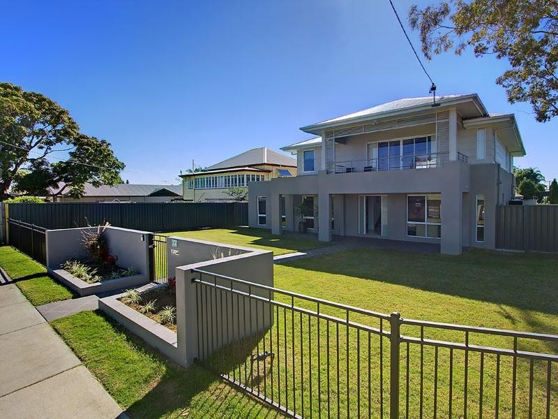 38 Birdwood Rd, Birkdale QLD 4159