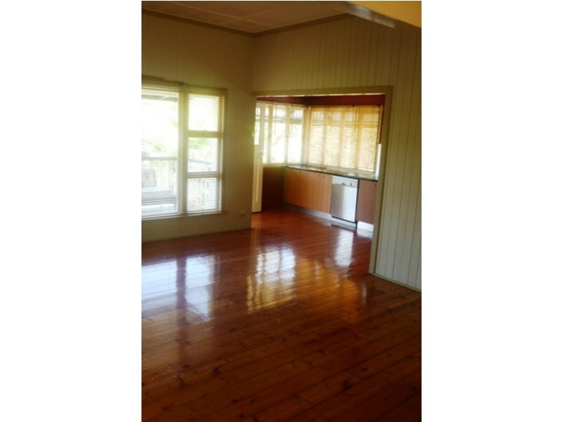 23 Esther  St, Tarragindi QLD 4121