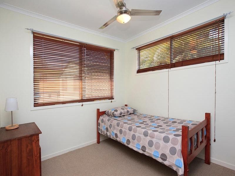 192 Bapaume Rd, Holland Park QLD 4121