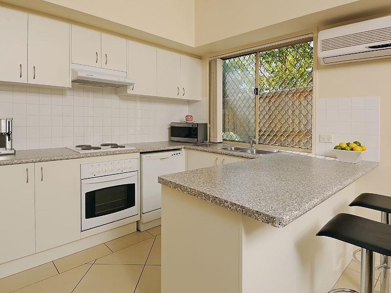 10/10 Kaija St, Mount Gravatt East QLD 4122