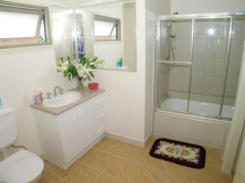 95 Grattan Tce, Manly QLD 4179