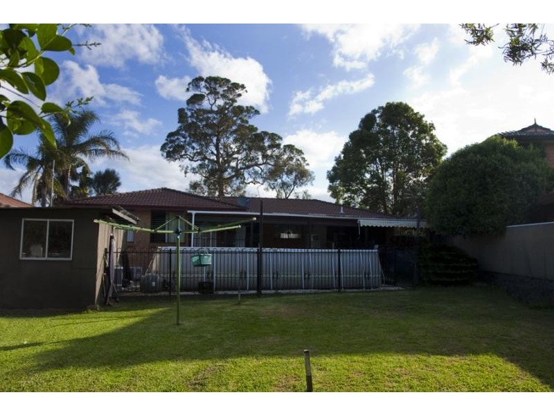 14 Colony Gdn, Horsley NSW 2530