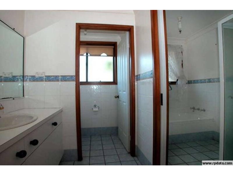 14 Colony Gdn, Horsley NSW 2530