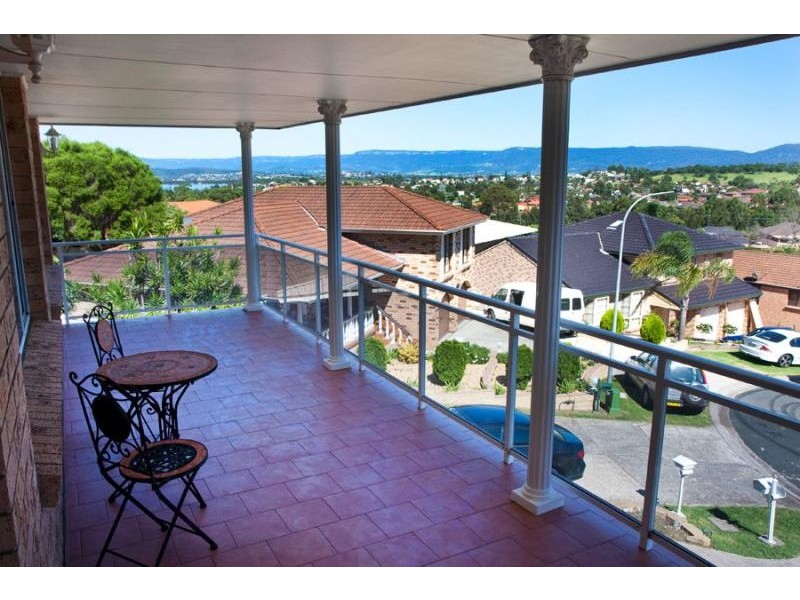 11 Castle Ct, Berkeley NSW 2506