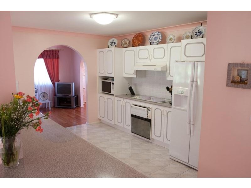 11 Castle Ct, Berkeley NSW 2506