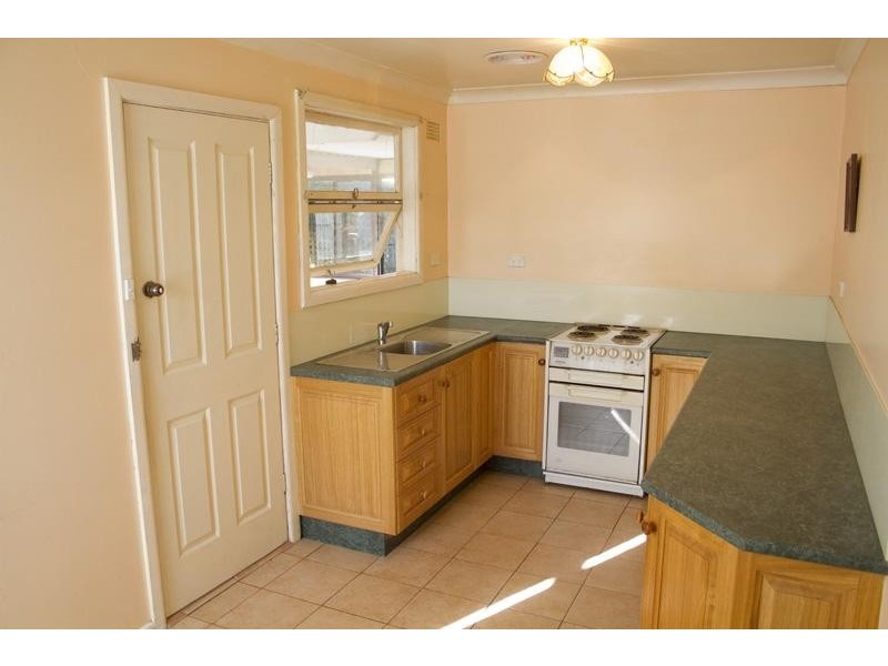 57 Murray Park Rd, Figtree NSW 2525